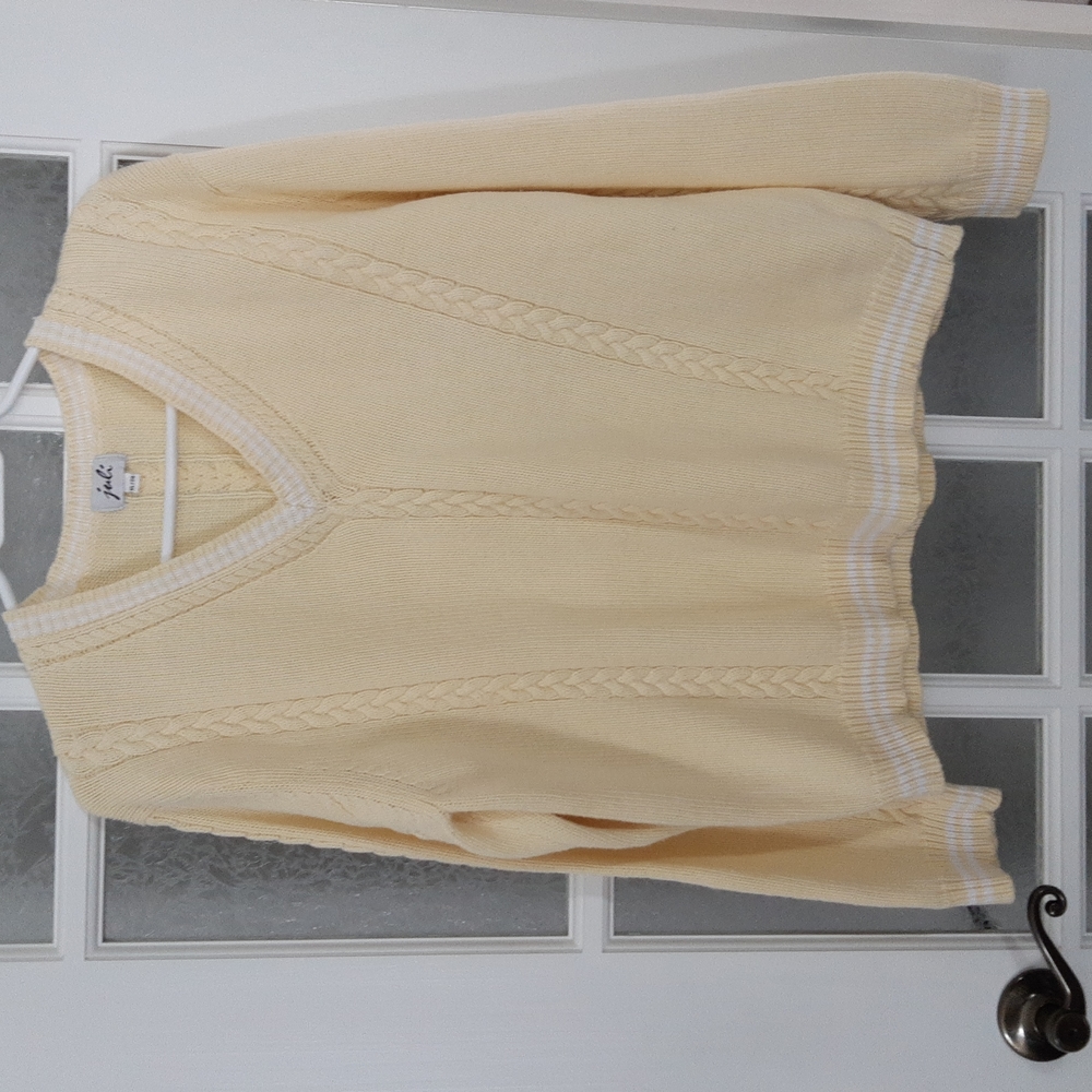 Vintage Cream V-Neck Cable Knit Sweater